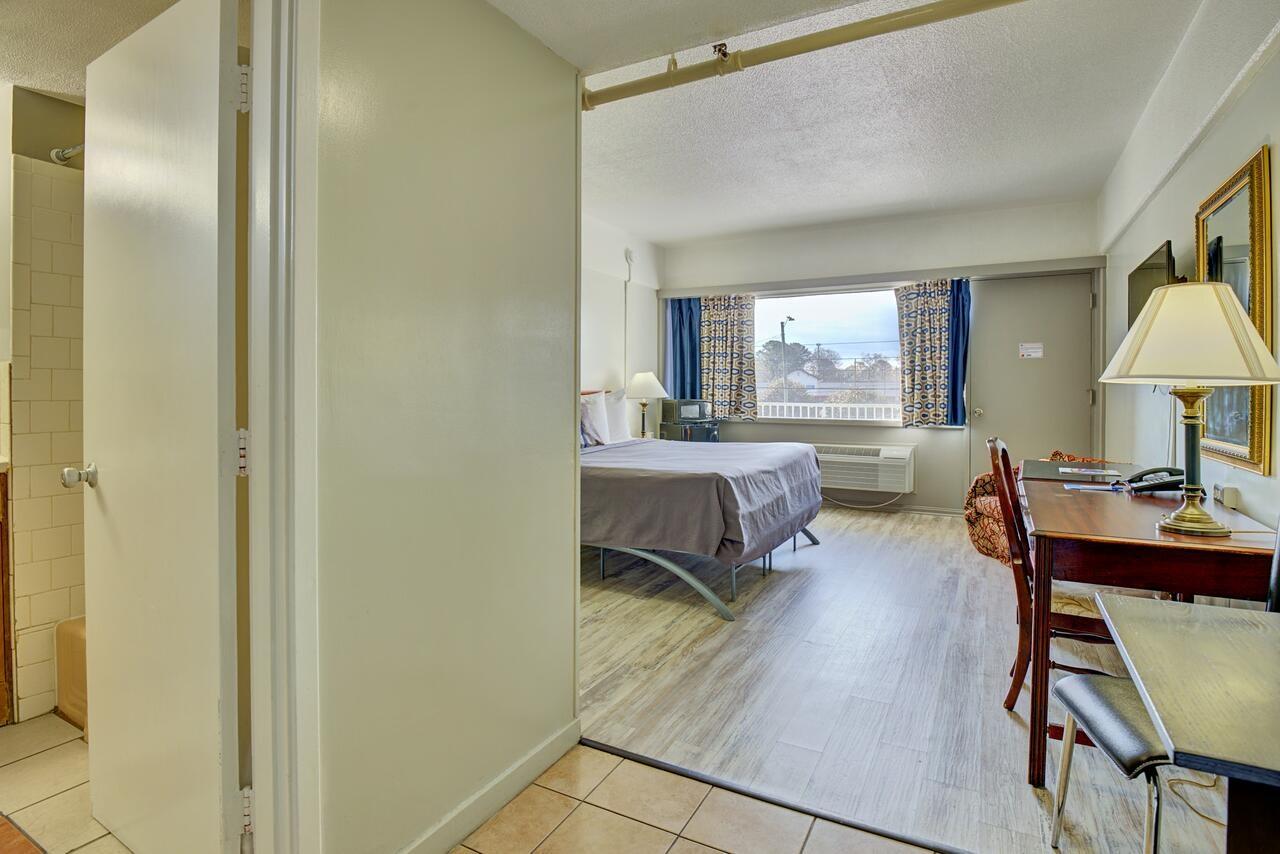 Motel 6 Norfolk, Va East Little Creek Ngoại thất bức ảnh